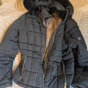 Women's Black Quilted Puffer Jacket with Faux Fur Trim